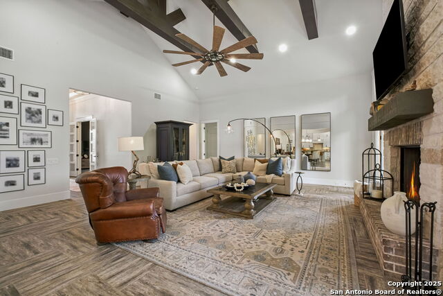 Listing photo id 6 for 967 Belle Oaks Blvd
