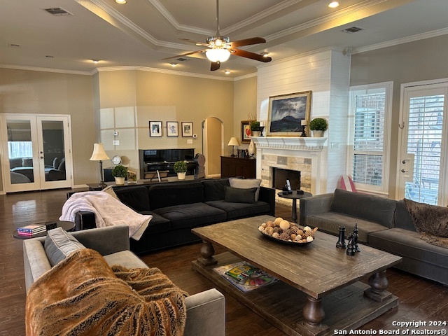 Listing photo id 11 for 13 Thornhurst