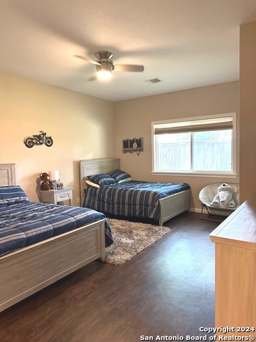 Listing photo id 16 for 13 Thornhurst