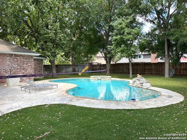 Listing photo id 21 for 13 Thornhurst