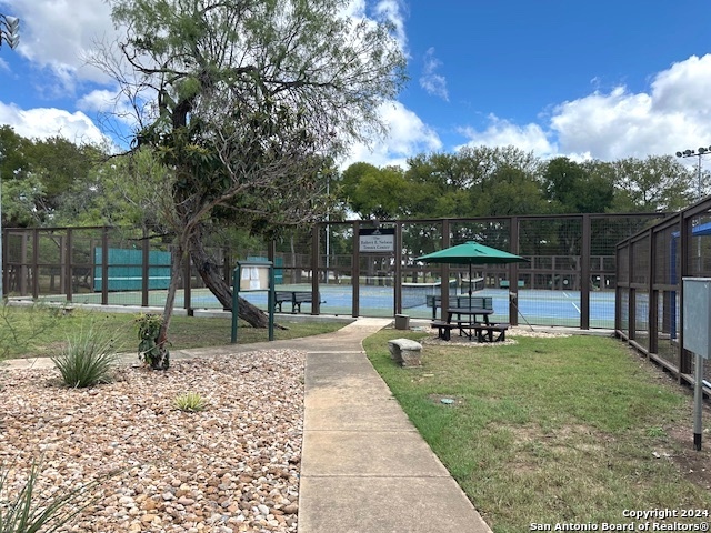 Listing photo id 26 for 13 Thornhurst