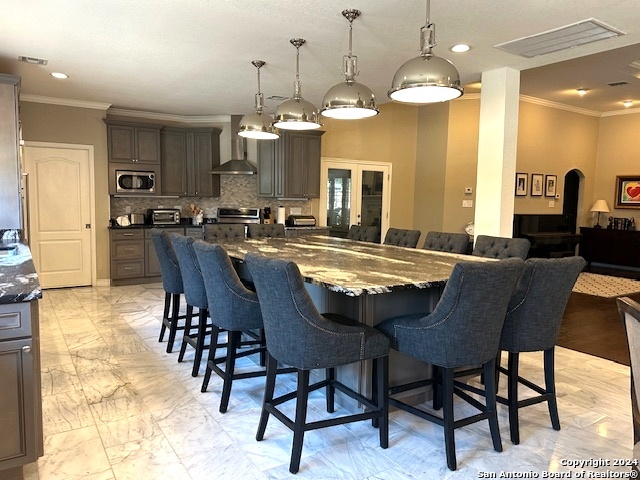 Listing photo id 5 for 13 Thornhurst