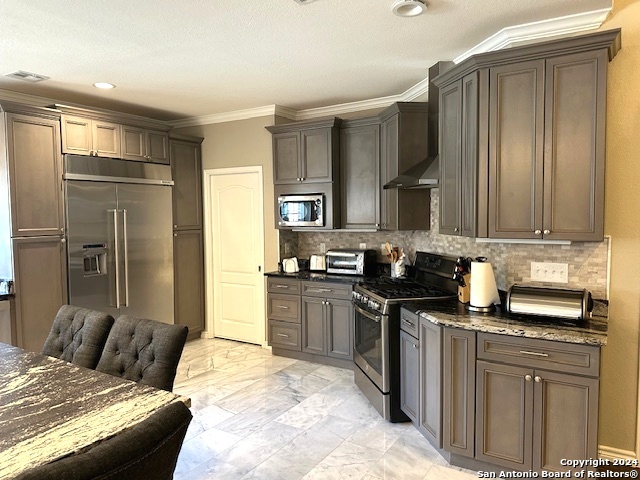 Listing photo id 6 for 13 Thornhurst