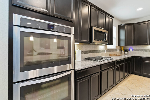 Image 11 of 23 For 10719 Serrento Hi