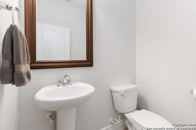 Image 5 of 23 For 10719 Serrento Hi