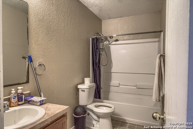 Listing photo id 21 for 3652 Honey Mdw
