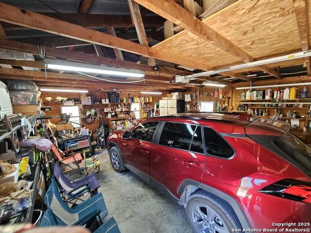 Listing photo id 14 for 530 Indian Springs
