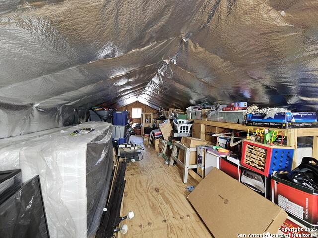 Listing photo id 21 for 530 Indian Springs