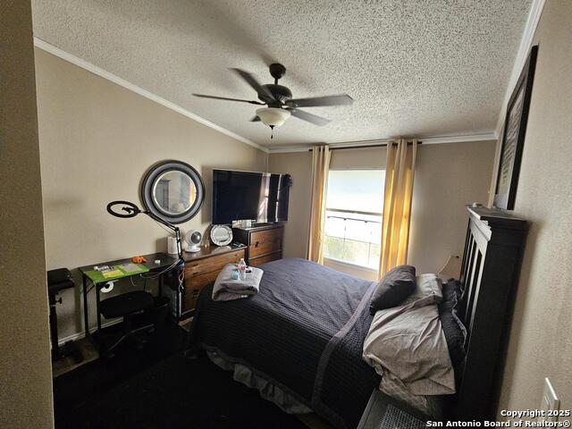 Listing photo id 28 for 530 Indian Springs