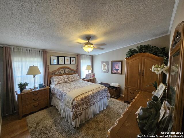 Listing photo id 34 for 530 Indian Springs