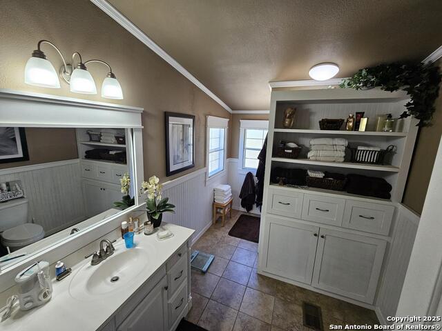 Listing photo id 36 for 530 Indian Springs