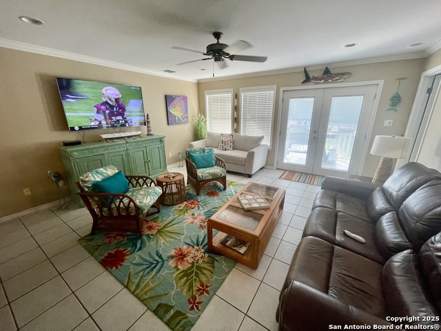 Image 7 of 18 For 762 Bay S