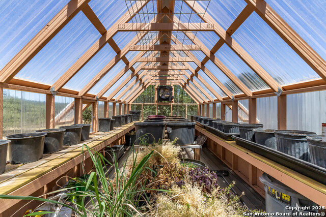 Listing photo id 13 for 1670 Cranes Mill S