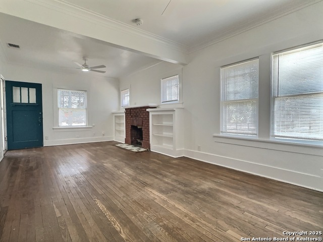 Listing photo id 0 for 1101 Highland Blvd E