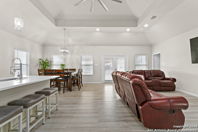 Image 18 of 37 For 16851 Griffin Rd #2