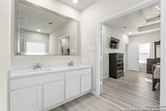 Image 29 of 37 For 16851 Griffin Rd #2