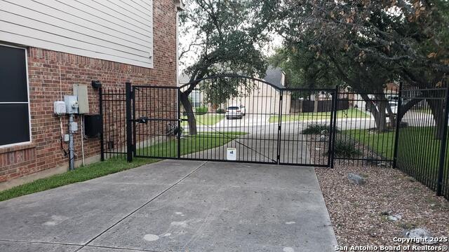 Image 6 of 50 For 8403 Old Stone Gate
