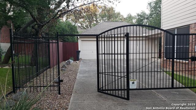 Image 8 of 50 For 8403 Old Stone Gate