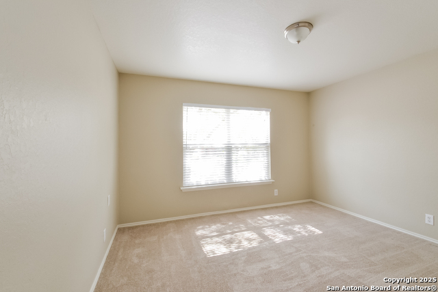 Listing photo id 9 for 3743 Candleglenn