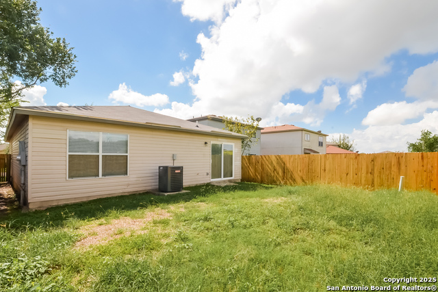 Listing photo id 13 for 3743 Candleglenn