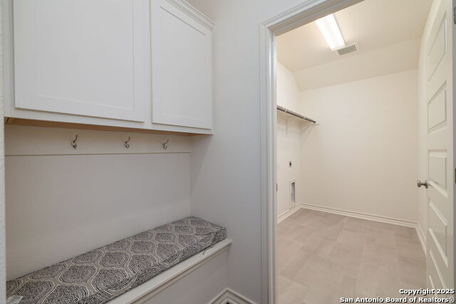 Image 33 of 39 For 552 Chinkapin