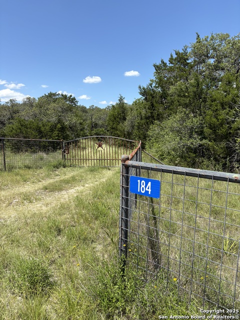 Image 4 of 33 For 184 Peyton Colony