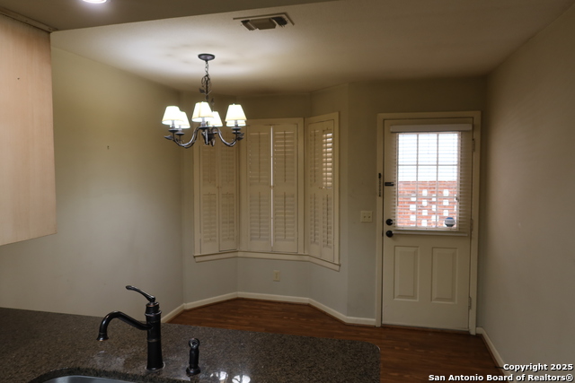 Image 14 of 16 For 5359 Fredericksburg  806