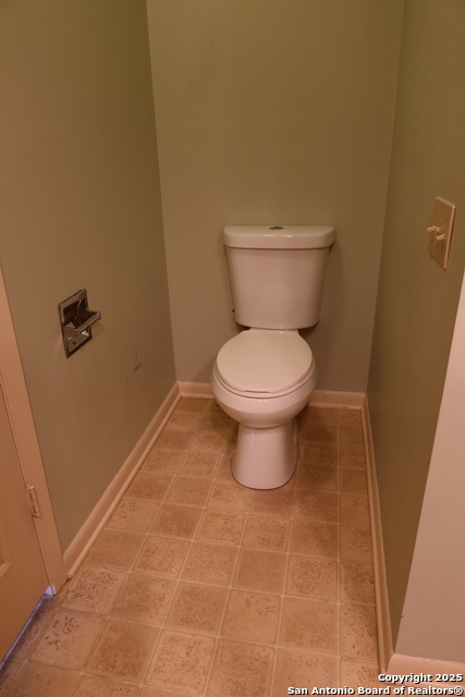 Image 9 of 16 For 5359 Fredericksburg  806