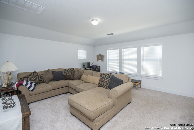 Image 21 of 26 For 5634 Holly Hollow