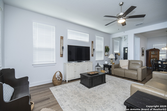 Image 4 of 26 For 5634 Holly Hollow