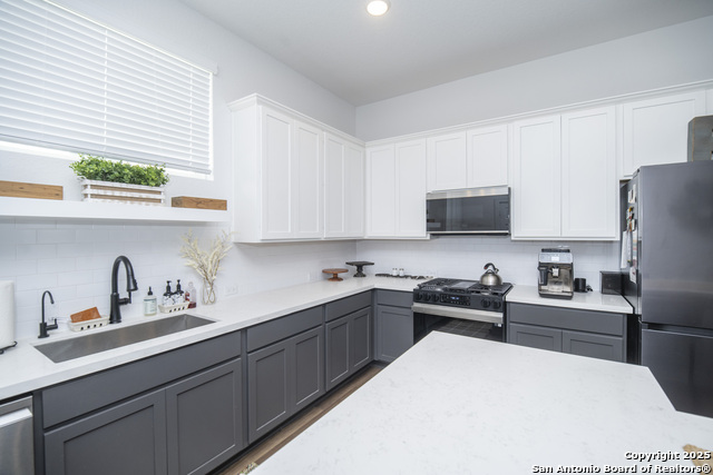 Image 8 of 26 For 5634 Holly Hollow