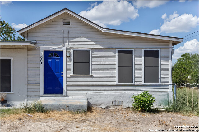 Image 4 of 18 For 603 Gladstone