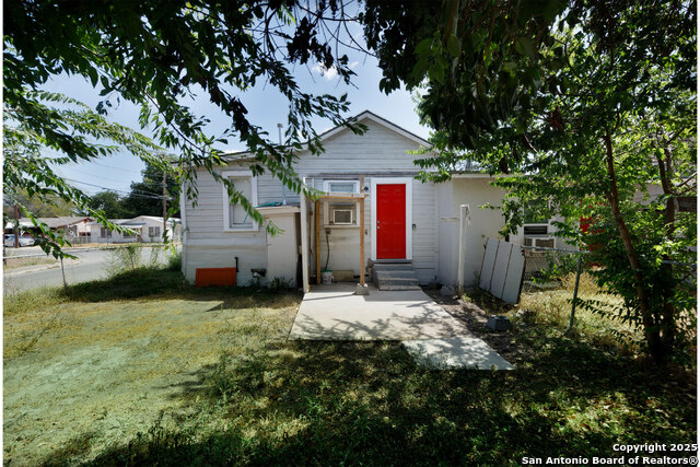 Image 8 of 18 For 603 Gladstone