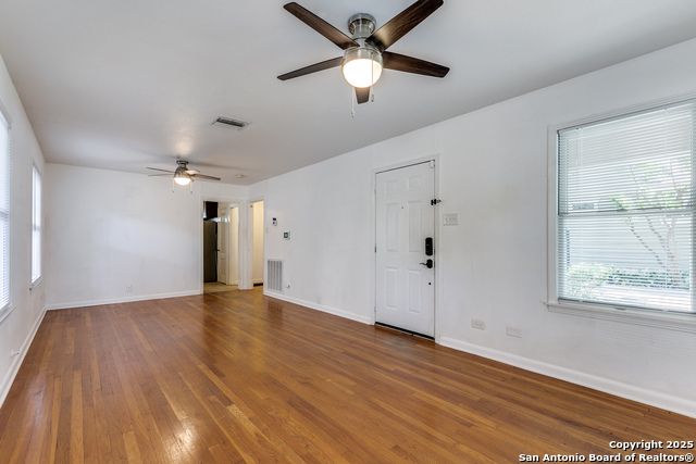 Listing photo id 1 for 217 Corona  