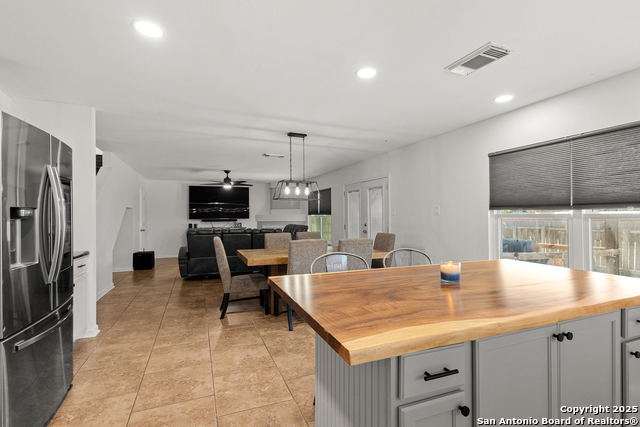 Image 18 of 44 For 9703 Autumn Hollow