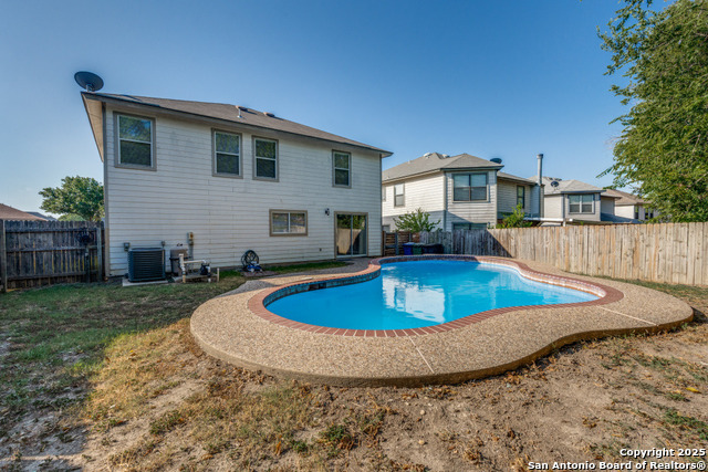 Image 9 of 10 For 5631 Lovett Oaks