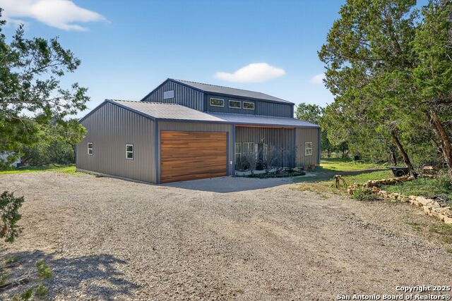Details for 1081 English Hollow, Bandera, TX 78003