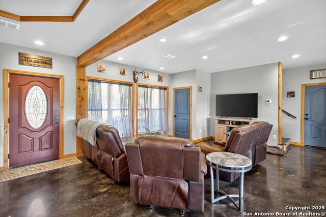 Listing photo id 11 for 1081 English Hollow