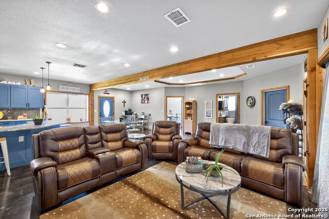 Listing photo id 12 for 1081 English Hollow