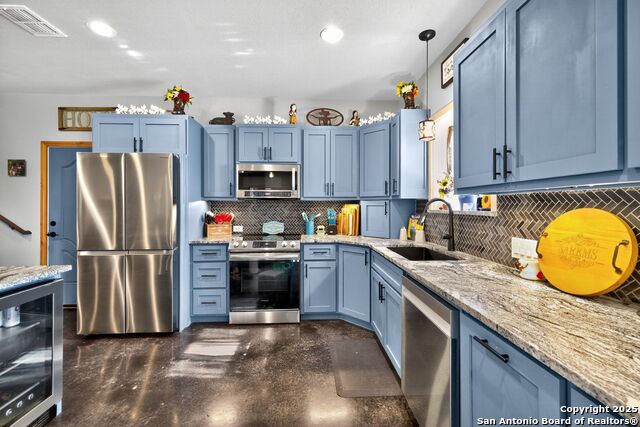 Listing photo id 17 for 1081 English Hollow