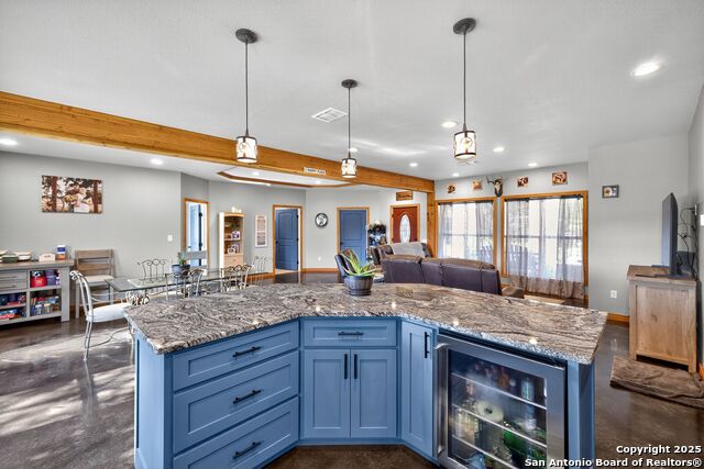 Listing photo id 20 for 1081 English Hollow