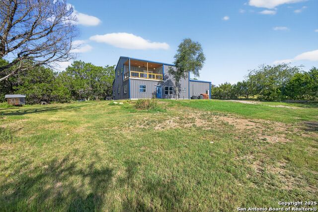 Listing photo id 1 for 1081 English Hollow