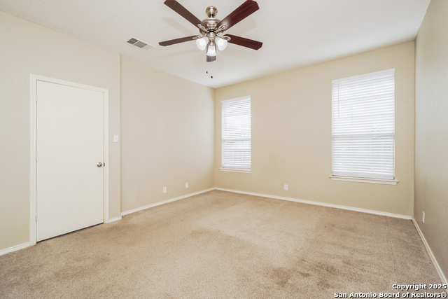 Listing photo id 6 for 730 Butler  