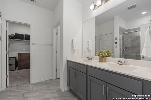 Listing photo id 14 for 223 Kinsley  