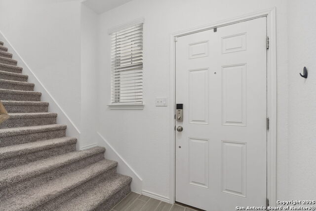 Listing photo id 17 for 223 Kinsley  