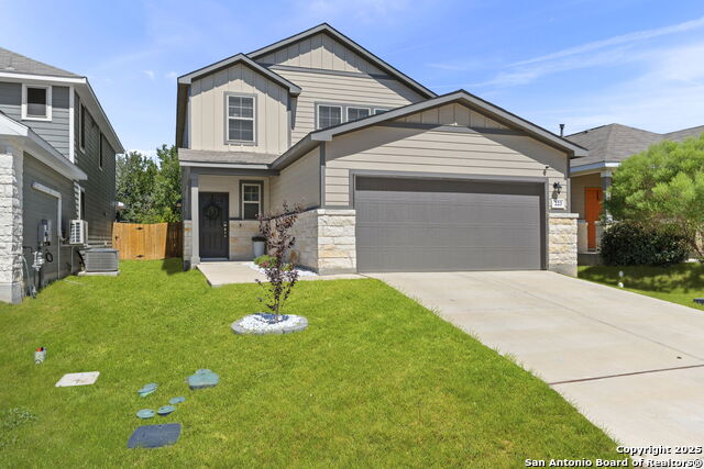 Listing photo id 0 for 223 Kinsley  