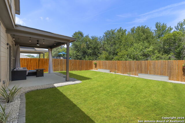 Listing photo id 32 for 223 Kinsley  