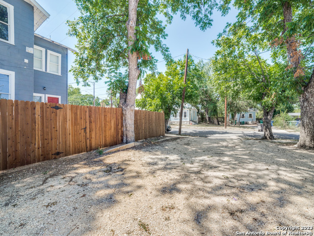 Image 15 of 15 For 732 Pine St N 1