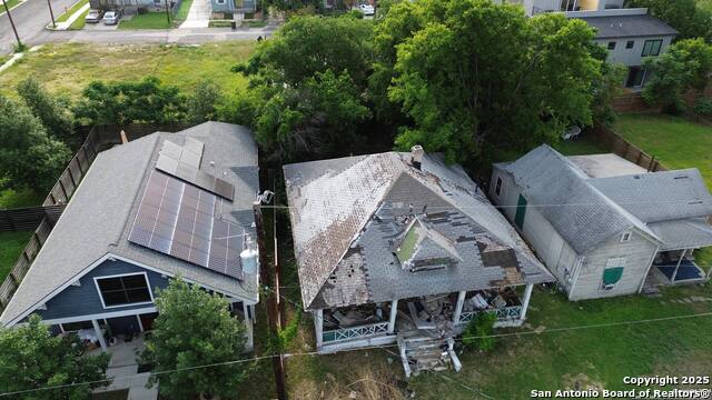 Listing photo id 0 for 208 Cactus St.