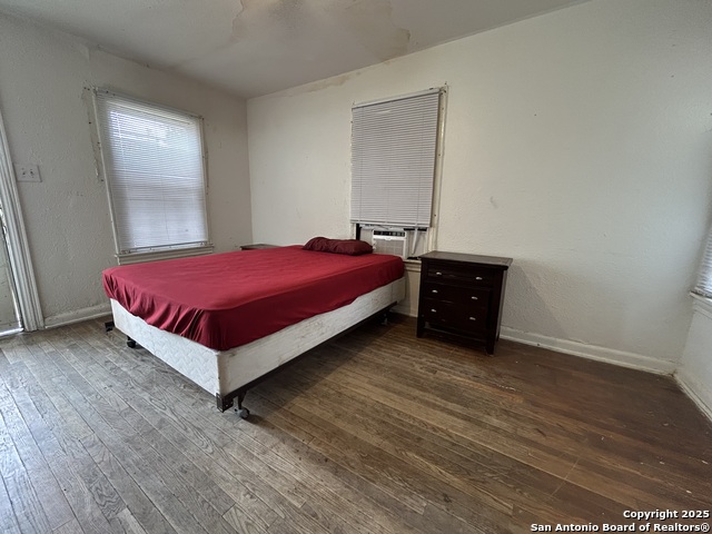 Listing photo id 4 for 803 Poinsettia